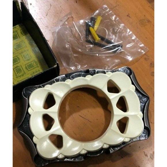 WALL MOUNT TOOTHBRUSH TUMBLER HOLDER AMEROCK CARRIAGE HOUSE ANTIQUE ENGLISH - Picture 2 of 6